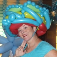 janet-lenox-balloon-twister